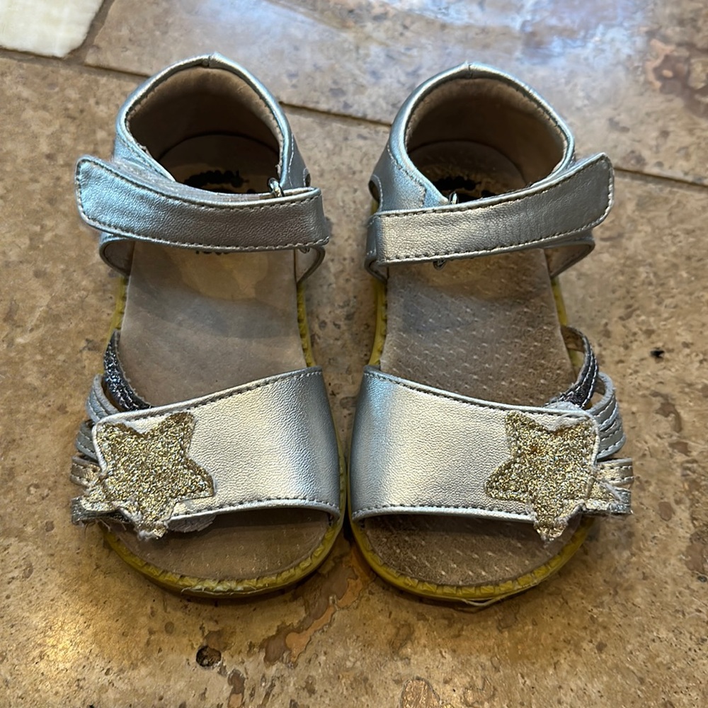 Beautiful sparkly metallic star sandals